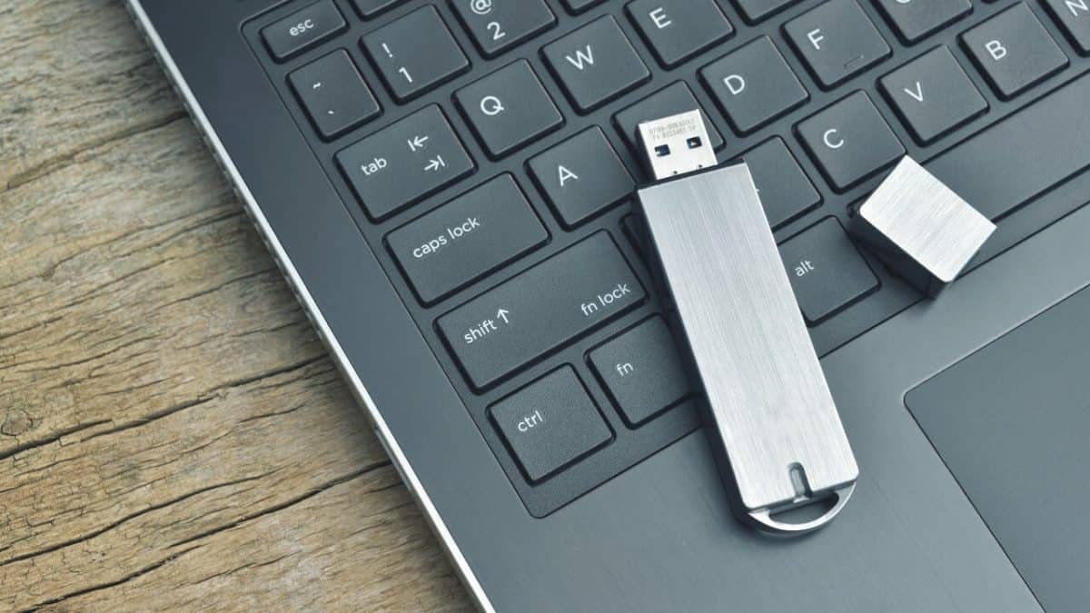 如何制作能够启动的 Windows 10 USB 安装盘？