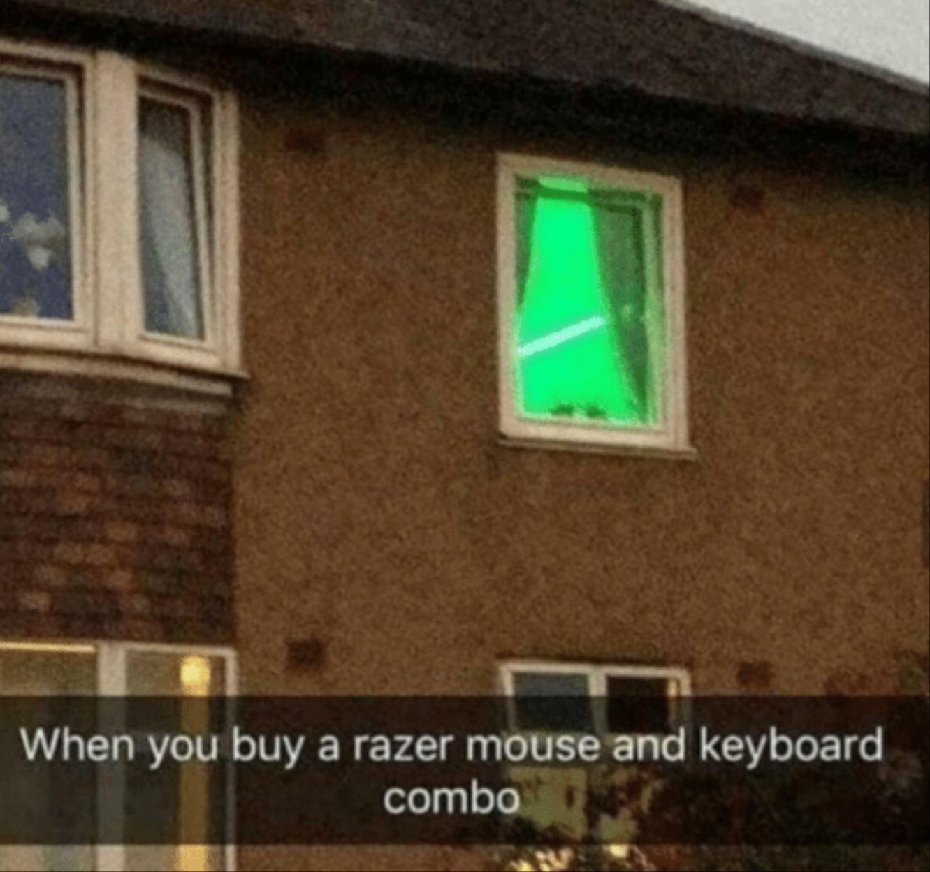 雷蛇炼狱蝰蛇V3专业版评测：变强变轻的代价是什么？