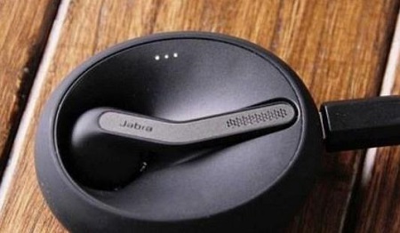 jbl蓝牙耳机恢复出厂方法