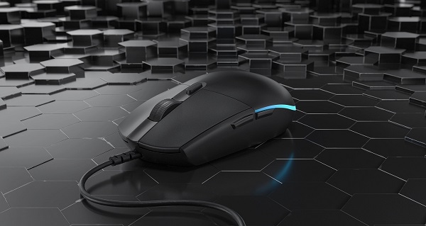 罗技g102和雷蛇蝰蛇mini的性能哪个更优秀？