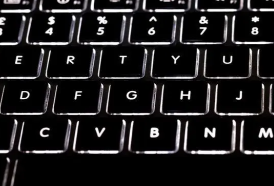 键盘为何会突然发生故障无法输入文字？