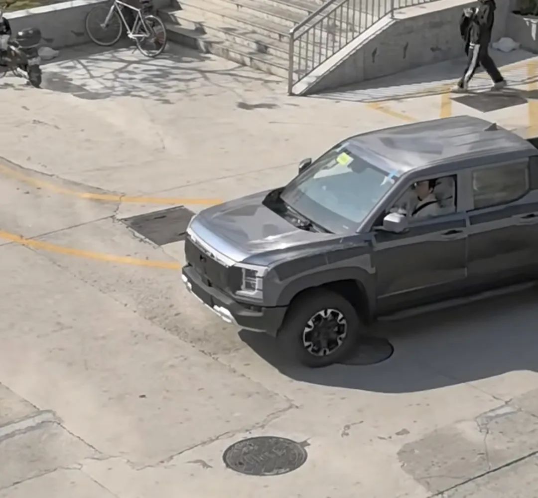 福特F150猛禽存在竞争压力？比亚迪即将发布首款皮卡，低伪图曝光