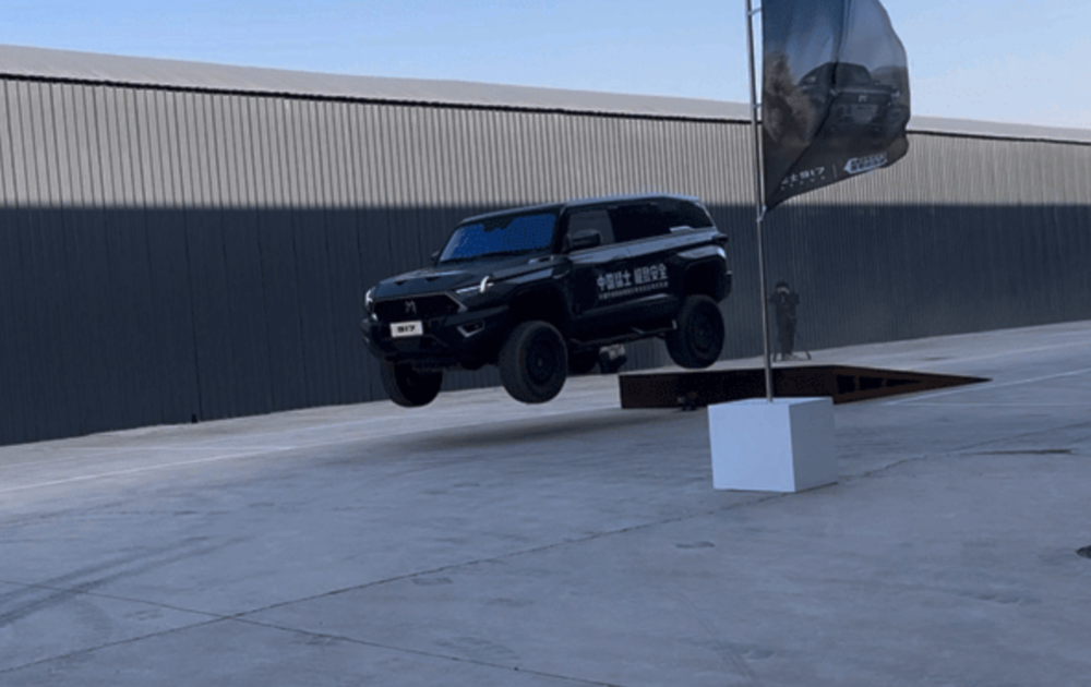 挑战极限，猛士917成功通过中国汽研电池包安全魔鬼训练营