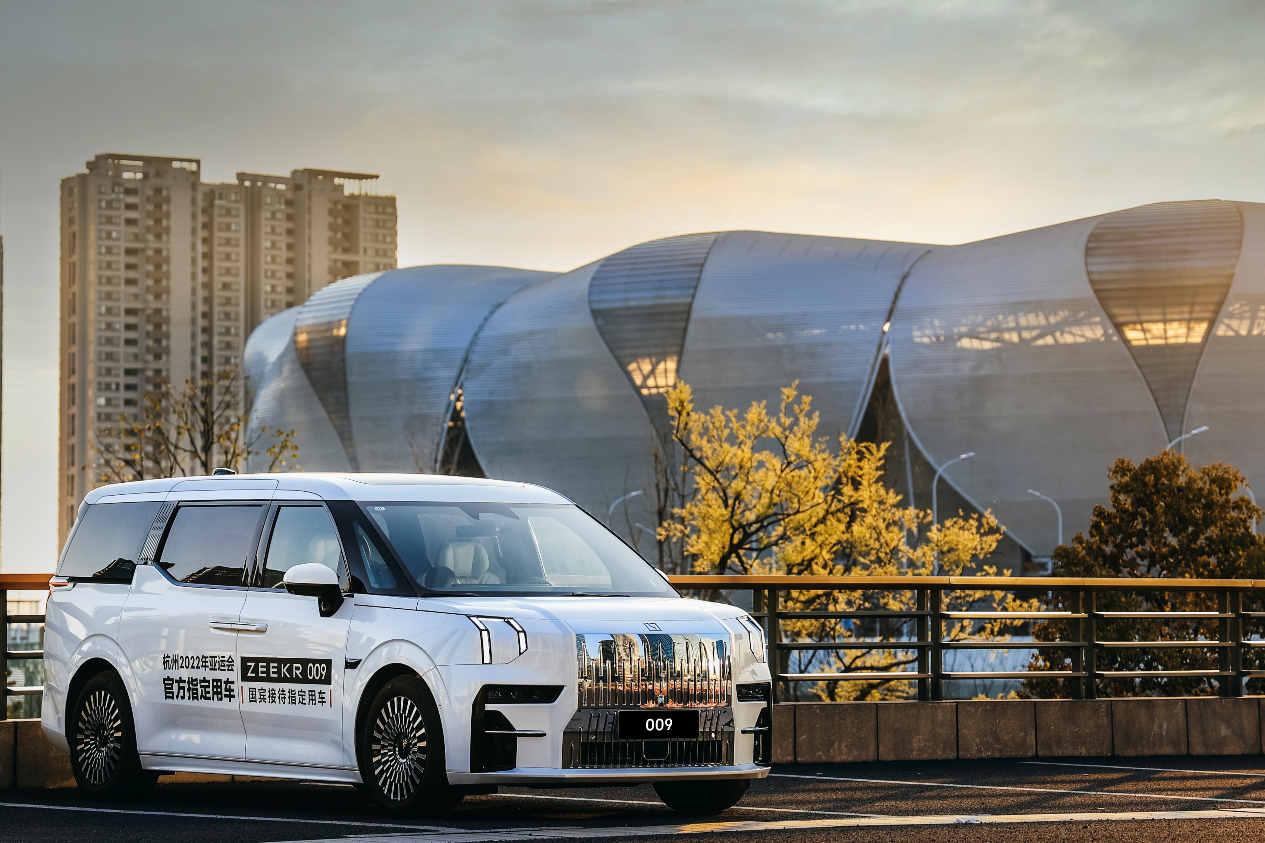 小鹏X9、理想MEGA来袭,极氪009还能继续滋润吗?