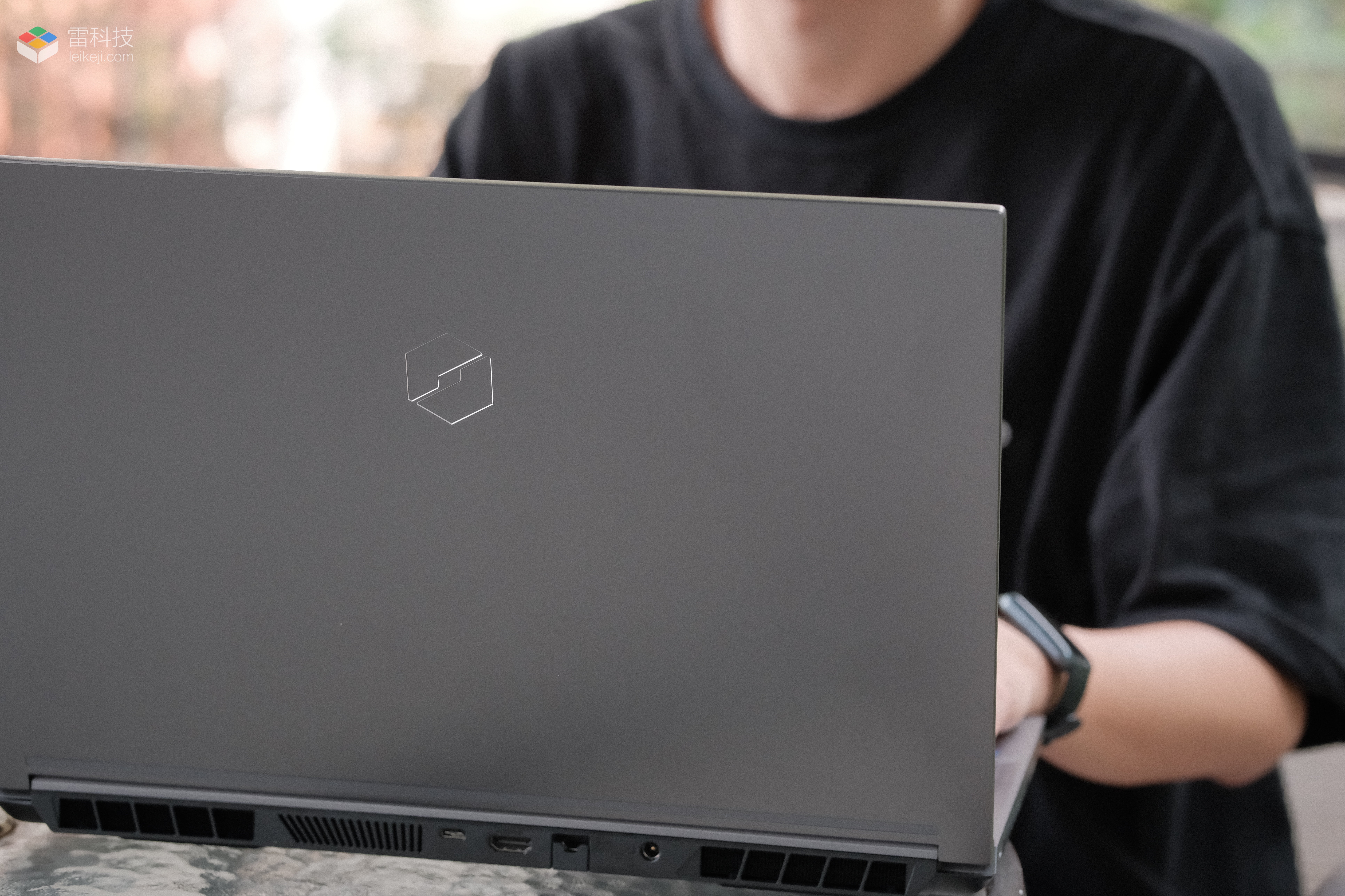 机械革命极光Pro体验：12代酷睿加持的六边形战士