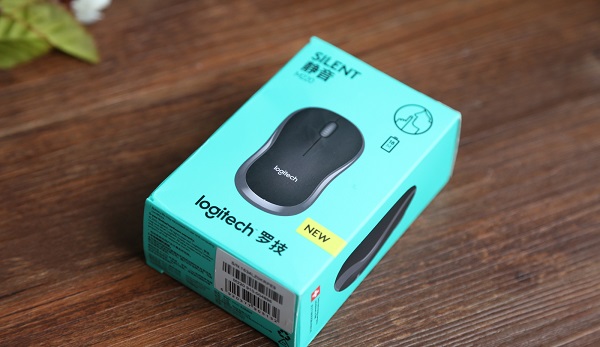 罗技m185与m220哪个更佳选择？