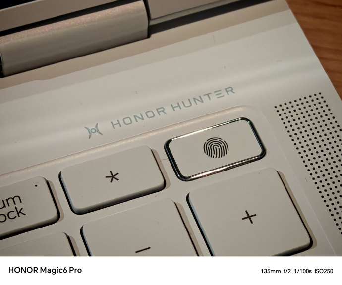 荣耀 MagicBook Pro 16 配置首曝：Ultra7+RTX4060+32GB，纯纯 Hunter 游戏本