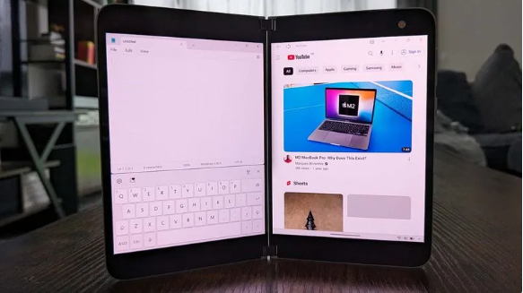 微软双屏梦碎？Surface Duo在开源社区焕发新生，兼容Windows 11与安卓14