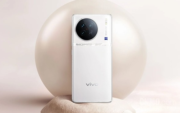 vivo X100曝光：Pro版暗光场景超越90 Pro+，超大杯更“生猛”