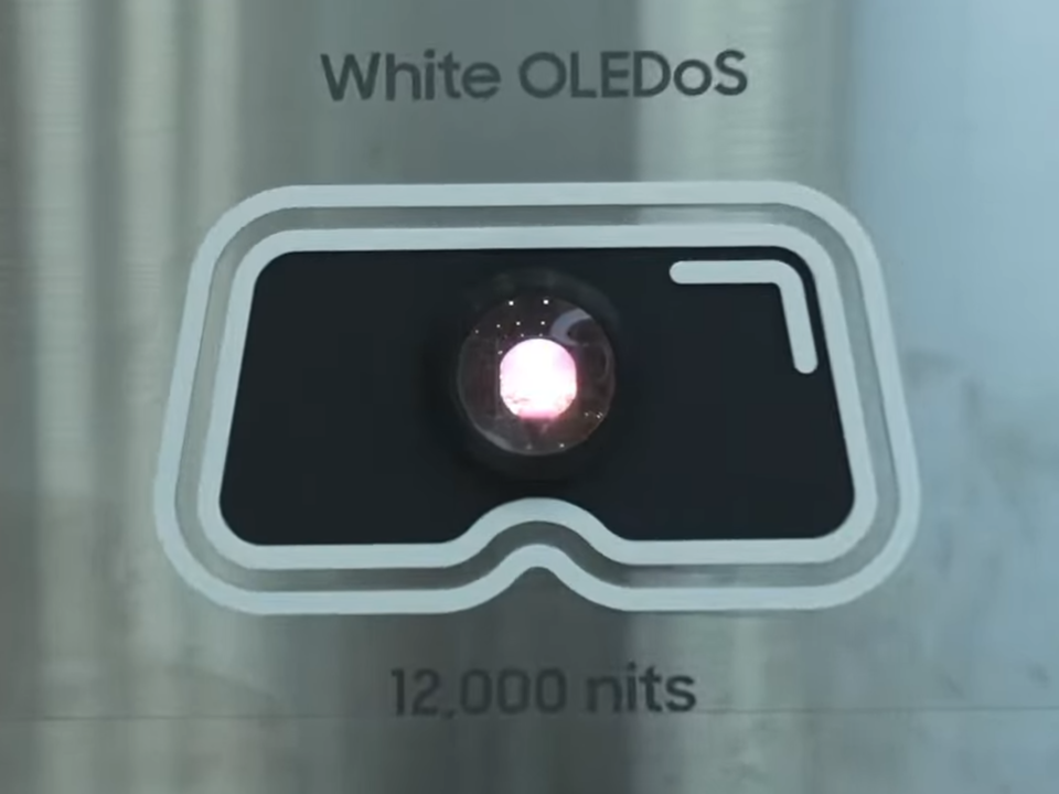 亮度达 12000 nits，三星显示展示圆形 White OLEDoS 显示面板样品