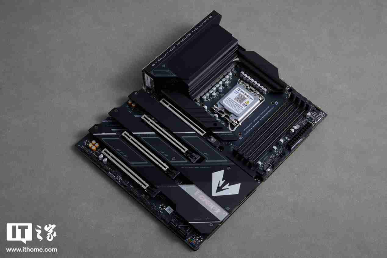 铭瑄 iCraft Z890 Pacific 主板评测：用料扎实，拓展性强