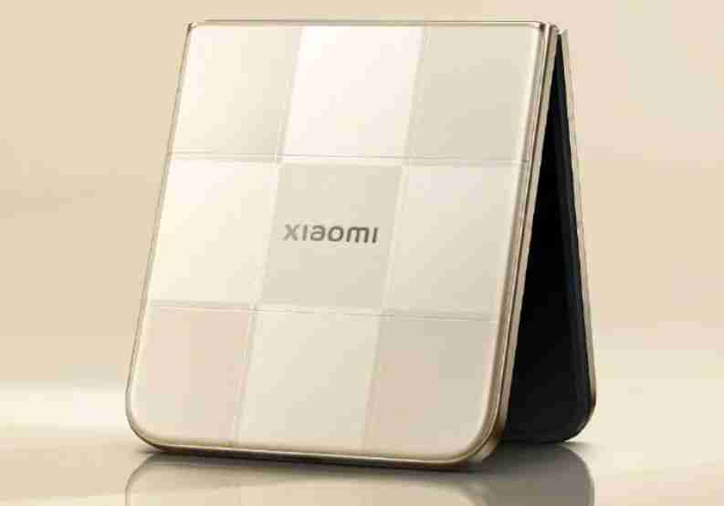  小米 MIX Flip 2 小折叠等深微曲屏，屏幕更平整 