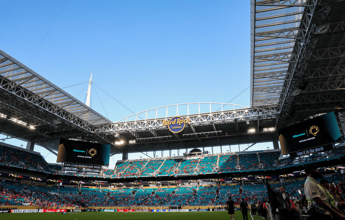 世俱杯亚欧巅峰对决！海信100吋电视AI心片呈现高光瞬间