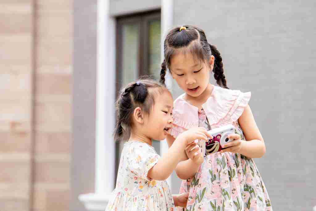  儿童节送礼好选择，能拍立打松典相机 