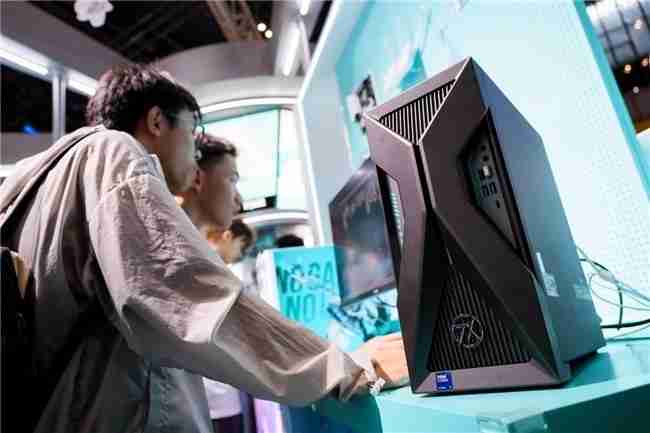 硬核狂欢!ROG高性能台式机燃爆BW2025,助力玩家享受极致电竞体验