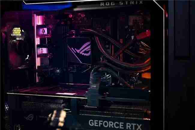 硬核狂欢!ROG高性能台式机燃爆BW2025,助力玩家享受极致电竞体验