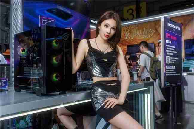 硬核狂欢!ROG高性能台式机燃爆BW2025,助力玩家享受极致电竞体验