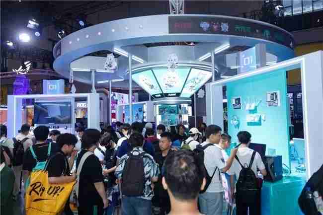 硬核狂欢!ROG高性能台式机燃爆BW2025,助力玩家享受极致电竞体验