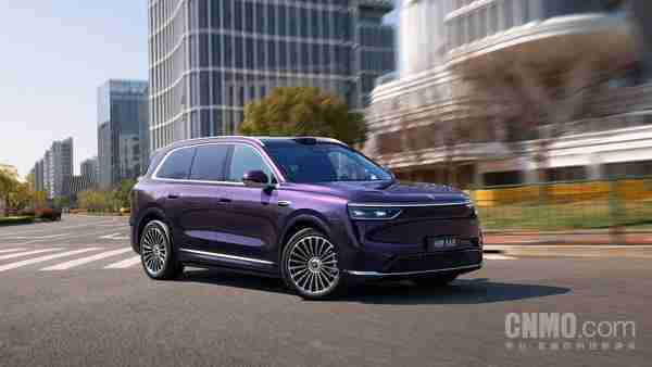 余承东宣布问界 M8 纯电版夜紫配色 采用最前沿车漆工艺