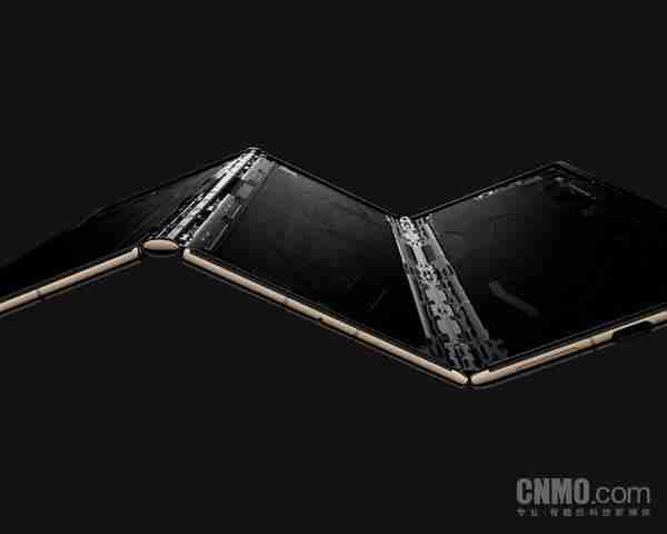  苹果折叠屏明年入局 全球铰链供应链上演中美韩三国杀 