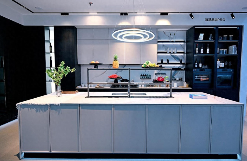 三翼鸟智博会展示家电家居一体化方案