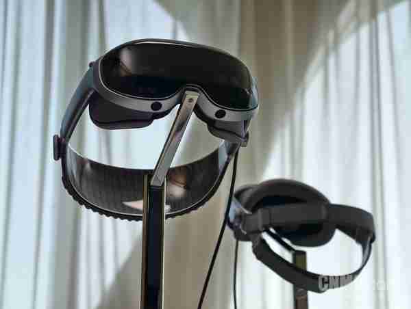 vivo Vision 探索版：398 克超轻机身 一次谨慎而勇敢的“视界”初探 