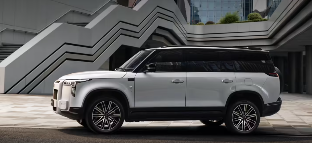 极石 ADAMAS 汽车上市：指导价 34.99 万元起