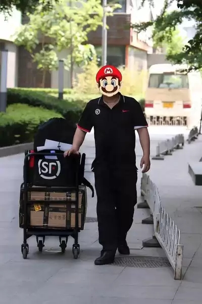 顺丰小哥如何使用智能工服-智能工服的功能介绍及使用方法
