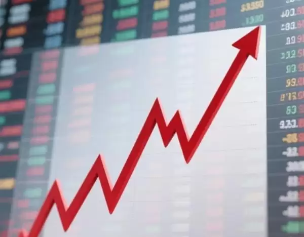 英伟达宣告共同封装光学进入量产 港股光通信概念飙升 中际旭创大涨超17%